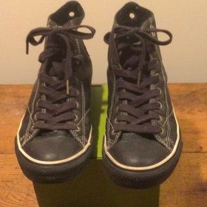 Converse Allstars Chuck Taylors unisex shoes